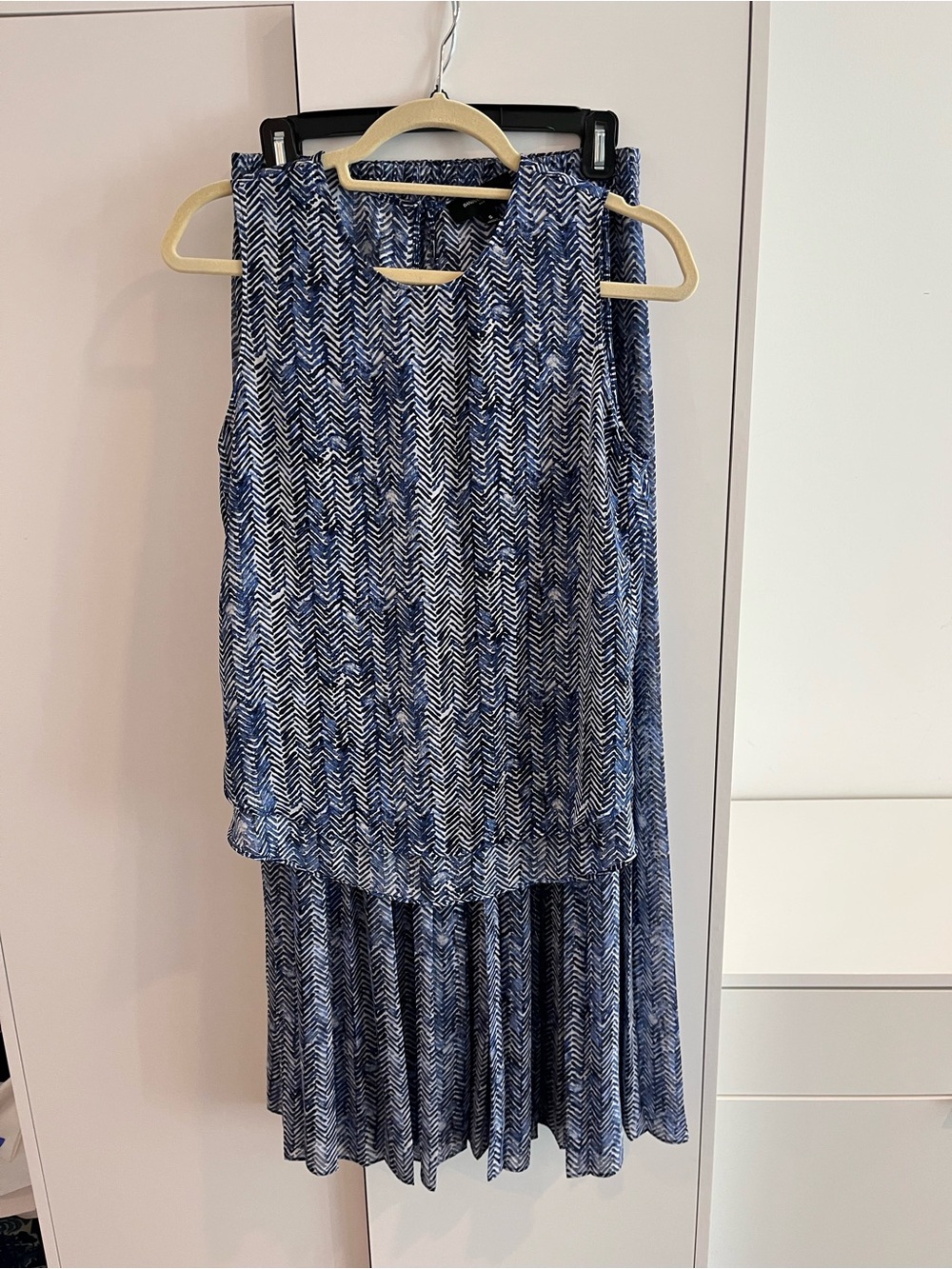 Banana Republic Navy and White Chevron Sleeveless Top and Skirt Set